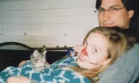 乔布斯私生女回忆父亲怒吼：你不会从我这得到任何东西