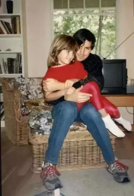 乔布斯私生女回忆父亲怒吼：你不会从我这得到任何东西