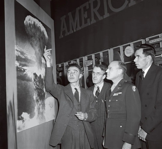 “原子弹之父”奥本海默：灾难降临的时候，没有人是一座孤岛