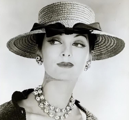 超模卡门：77岁被骗光积蓄，83岁仍有性生活，91岁双腿依旧迷人