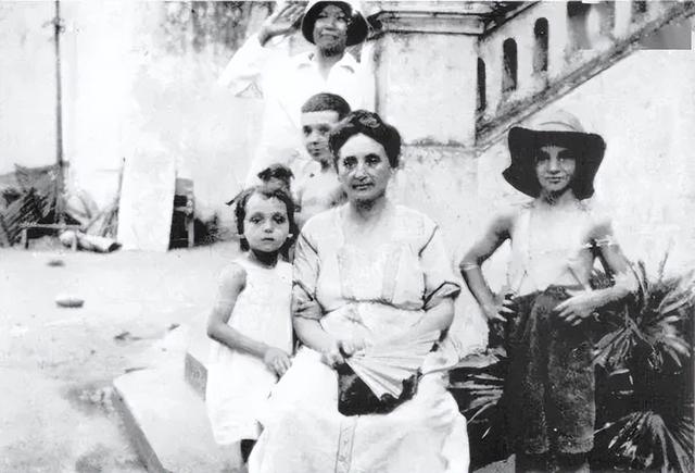 最“放荡”的作家杜拉斯：如果不当作家，我就当妓女