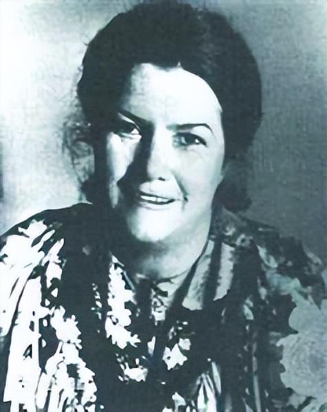 最震撼的人心爱情小说《荆棘鸟》：世上没有一种爱，能被轻易得到