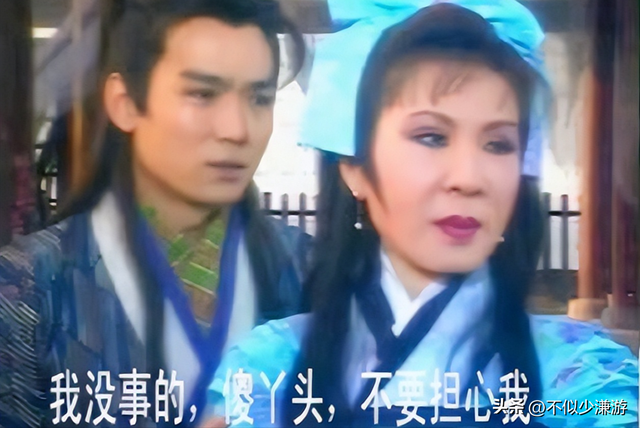 一身赘肉、满脸褶子，还要扎麻花辫双马尾强演少女，真是老不自知