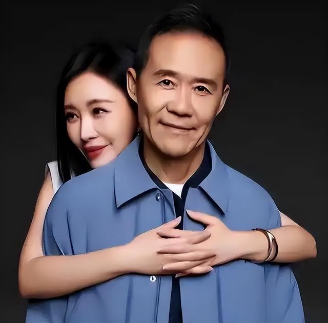 都说英雄难过美人关，74岁的王石，这辈子就栽在田朴珺身上