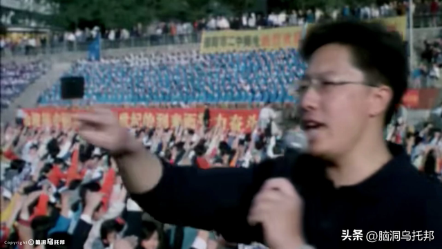 洗脑三亿家长，让学生下跪！李阳的「疯狂英语」是如何崩塌的？