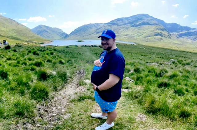 新西兰“男子”直播产子！外国女主播直播生娃，分娩8小时直播全过程